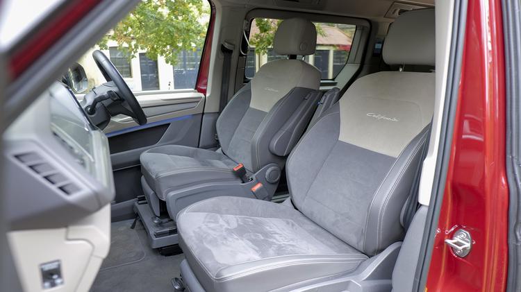 Volkswagen CALIFORNIA ESTATE 1.5 TSI eHybrid Beach Camper 5dr 4MOTION DSG